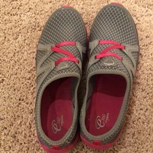 Easy Spirit riptide clogs